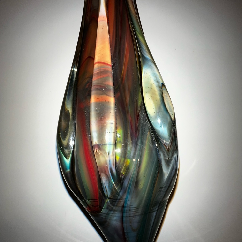 Swung vase